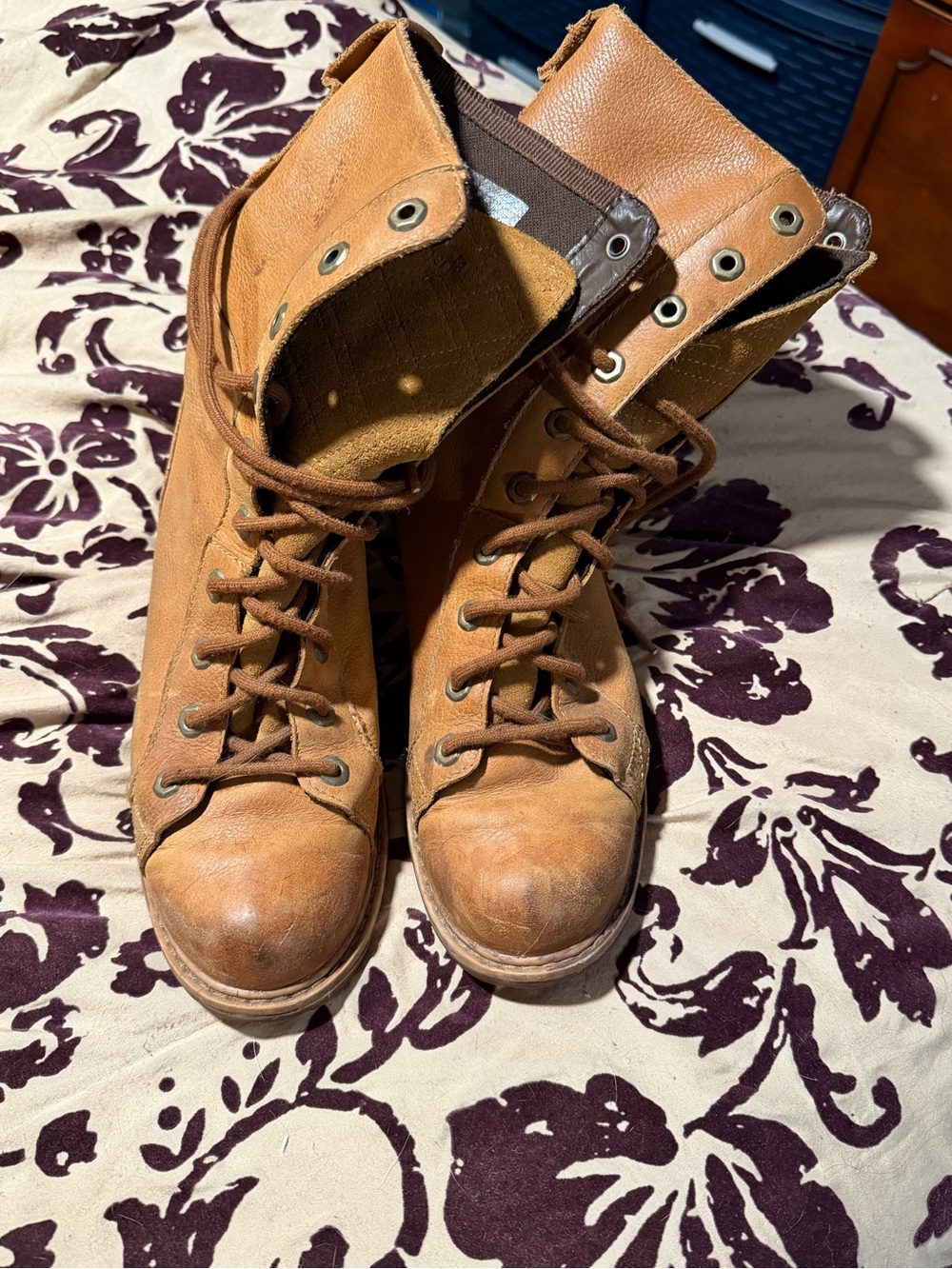 Women’s Timberland Tan Leather Lace-Up Combat Boots